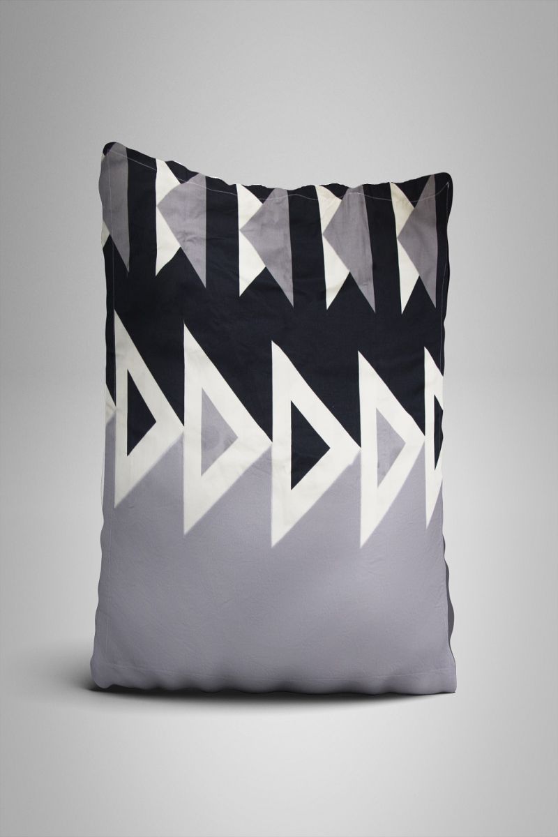 روبالشی نخی زارا